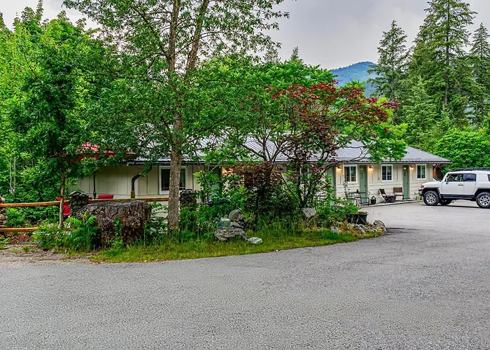 Barefoot Villas And Retreat