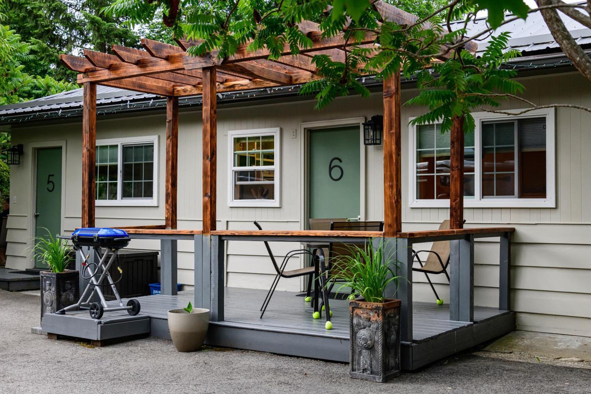 Barefoot And Retreat Motel 2*